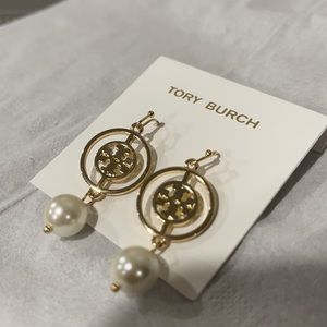 Tory Burch Gold drop dangle white pearl earrings